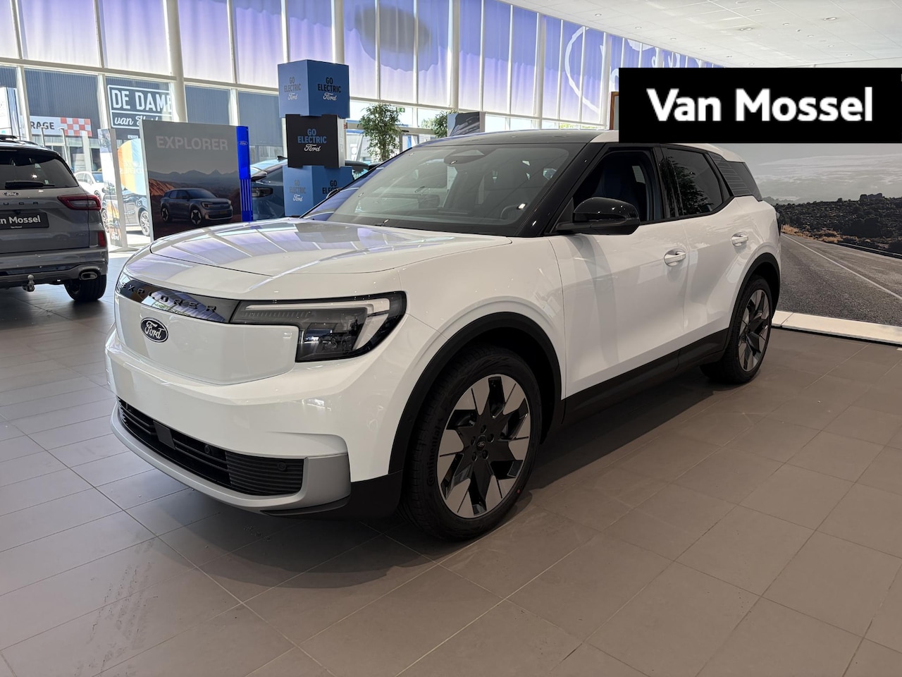 Ford Explorer - Premium Extended Range RWD 79 kWh SNEL TE LEVEREN! | B&O AUDIO | PANORAMADAK | - AutoWereld.nl