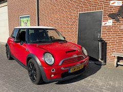 MINI Cooper S - 1.6 Airco, PDC, Camera, Leder, Lm Velgen Zeer netjes