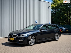BMW 5-serie Touring - 530i M-Sport / High Executive / Sportstoelen / HUD / Adaptive / NL Auto
