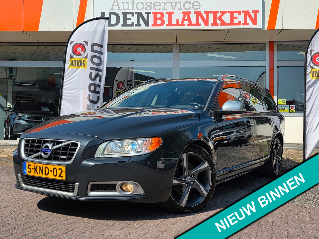 Volvo V70 - 1.6 T4 R-Edition Automaat BJ.2013 / Navi / Leder / Cruise / Clima / Xenon / 18"Lmv / Trekh - AutoWereld.nl