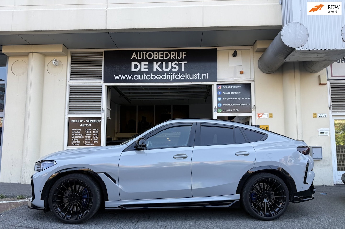 BMW X6 - BOMVOLLE xDrive40i 2020 – Unieke custom uitvoering! - AutoWereld.nl