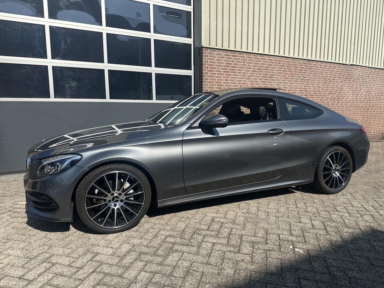 Mercedes-Benz C-klasse Coupé - 180 Pano | AMG-Line | Burmester - AutoWereld.nl