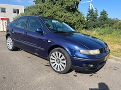 SEAT Leon - 1.6-16V Stella