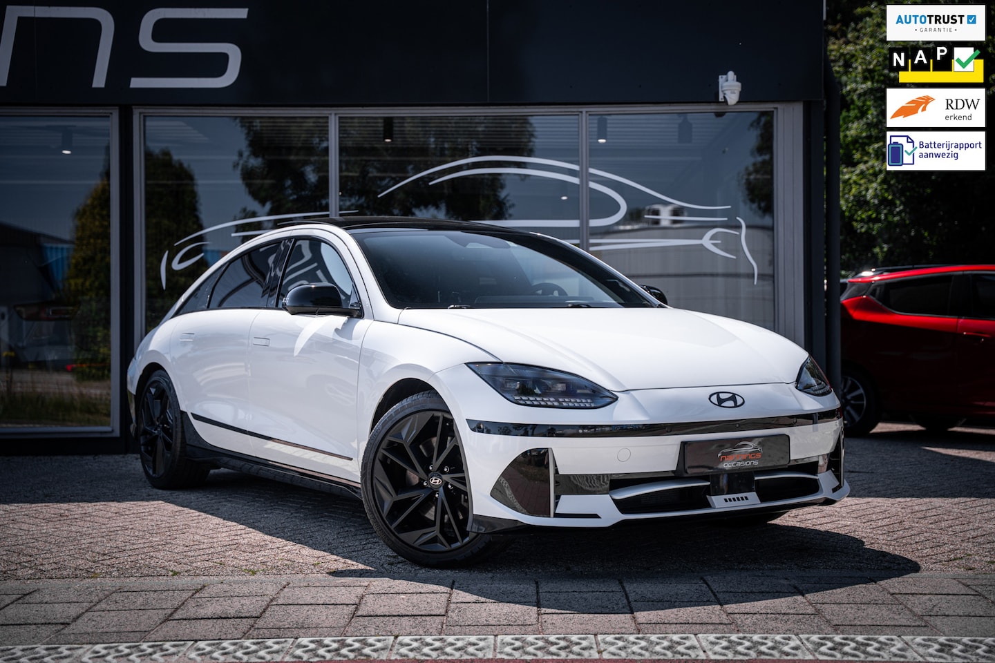 Hyundai IONIQ 6 - First Edition AWD 77.4 kWh|Pano|100% SOH|Stoel/stuurverw|Dealer oh| - AutoWereld.nl