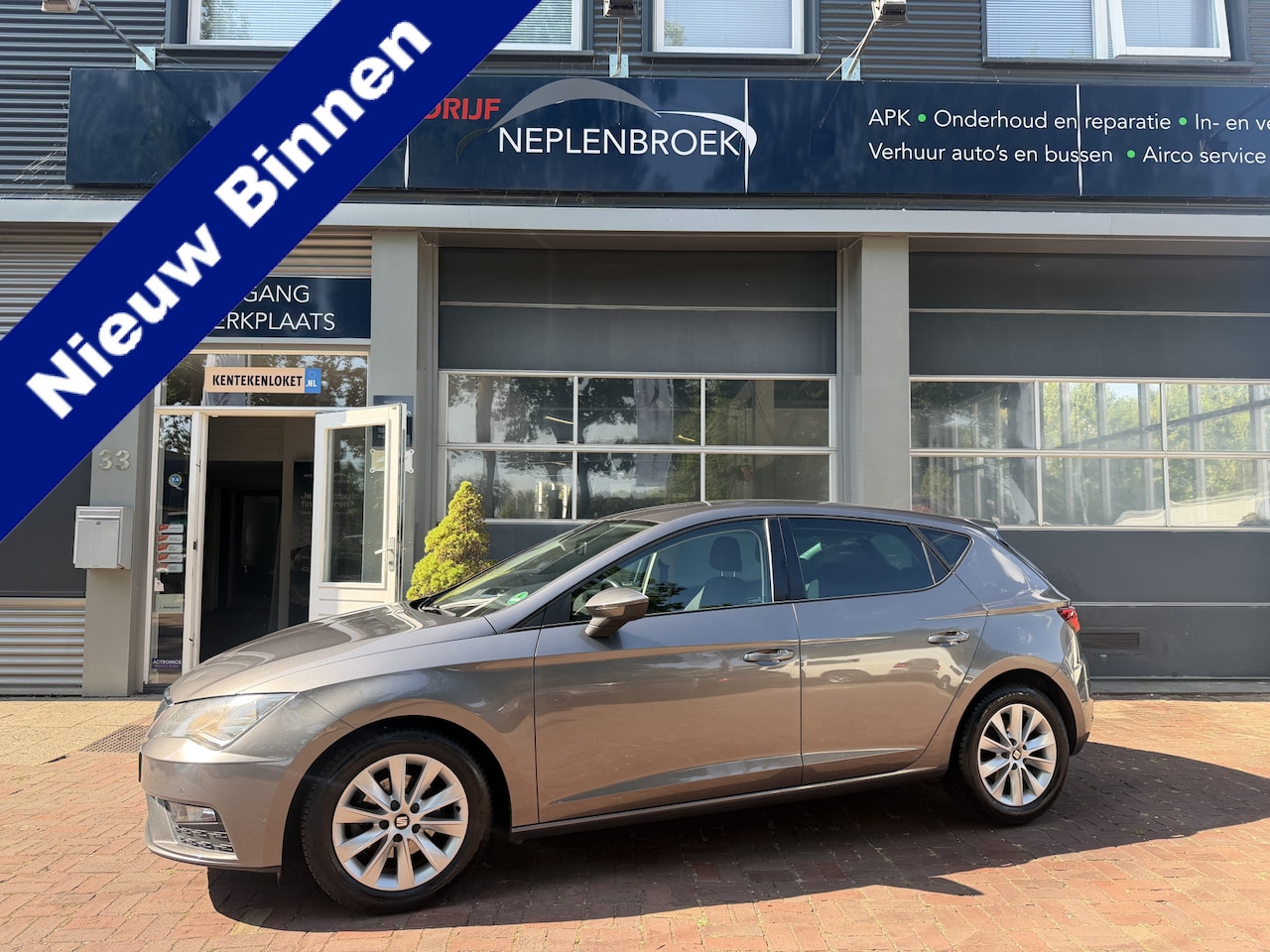 SEAT Leon - 1.0 EcoTSI Style Business Intense Automaat 2017 Navi,16Inch,Cv,Cruise - AutoWereld.nl