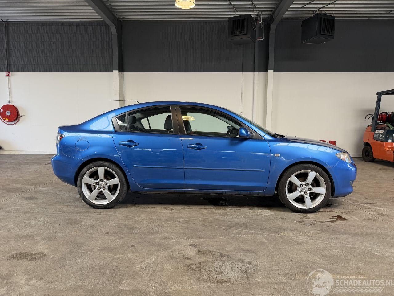 Mazda 3 Sport - 3 1.6 Touring Sportline