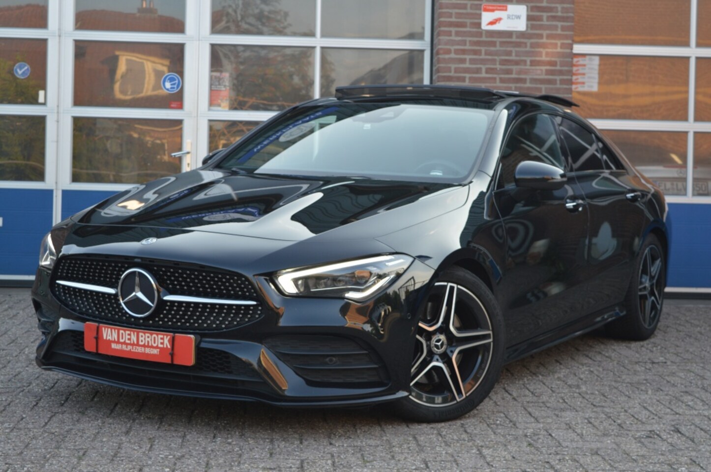 Mercedes-Benz CLA-Klasse - 200 AMG | AUT - PANODAK - CAMERA - AutoWereld.nl