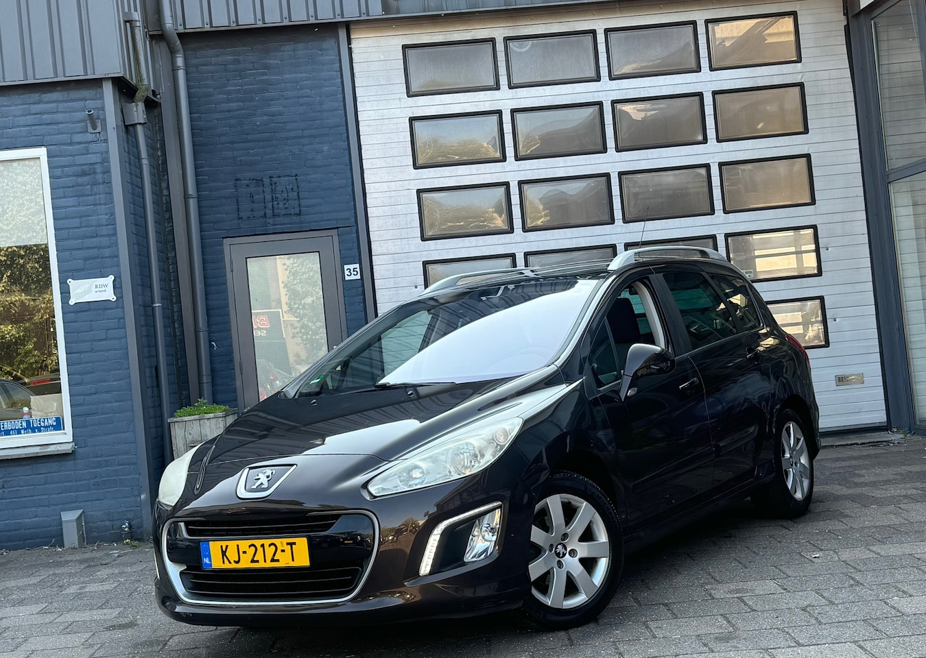 Peugeot 308 SW - 1.6 VTi Access | Clima| Cruise | Pano - AutoWereld.nl