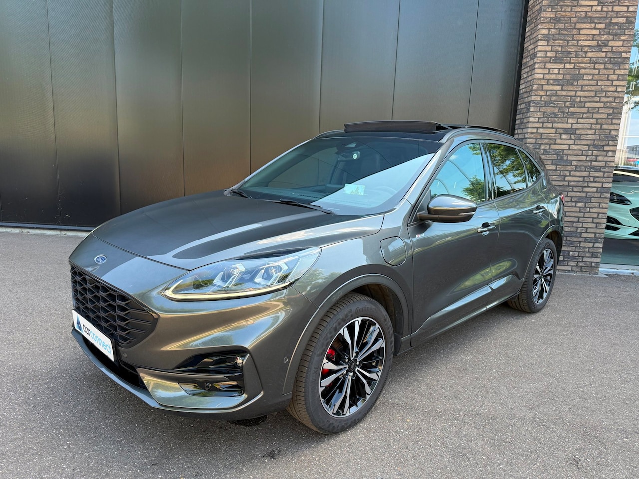 Ford Kuga - 2.5 225pk PHEV ST-Line X Panorama, Trekhaak, Adop LED, Winter BOMVOL! - AutoWereld.nl