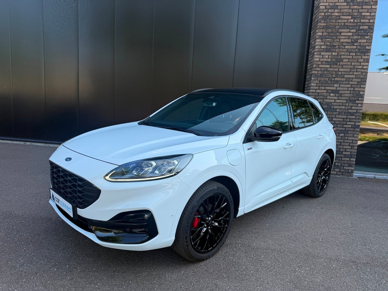 Ford Kuga - 2.5 225pk PHEV Grap Tech Ed. Navi, Trekhaak, Winter, Camera's, B&O etc. etc. - AutoWereld.nl