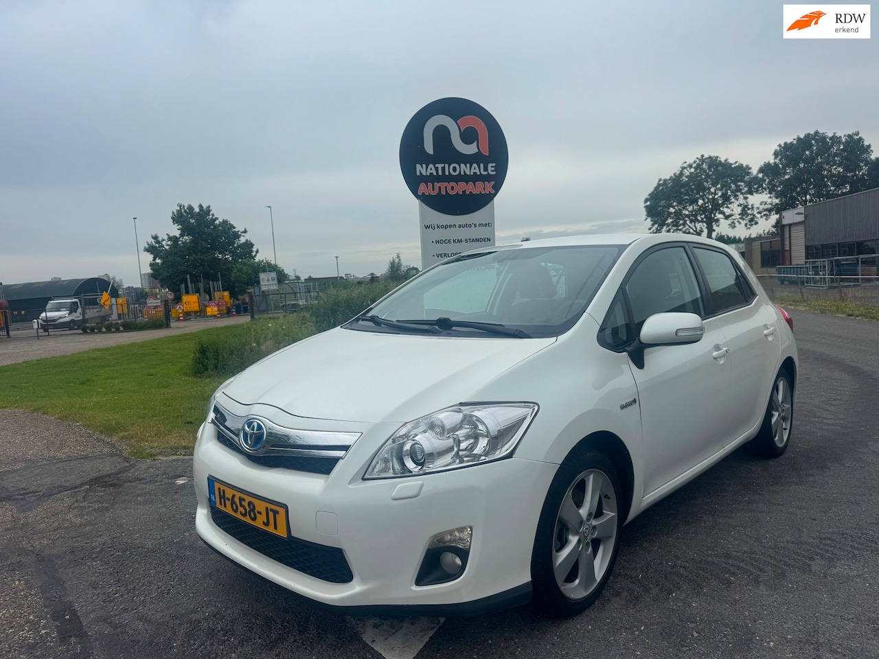 Toyota Auris - | 2011 | 1.8 Full Hybrid Executive | Automaat | 92.000 KM !! UNIEK - AutoWereld.nl