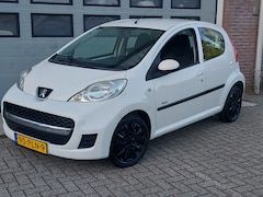 Peugeot 107 - 1.0-12V Millesim 200 2011