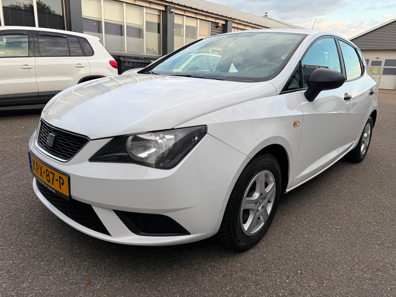 SEAT Ibiza - 1.2 Reference 2013 5DR Airco NIEUWE Distributieketting - AutoWereld.nl