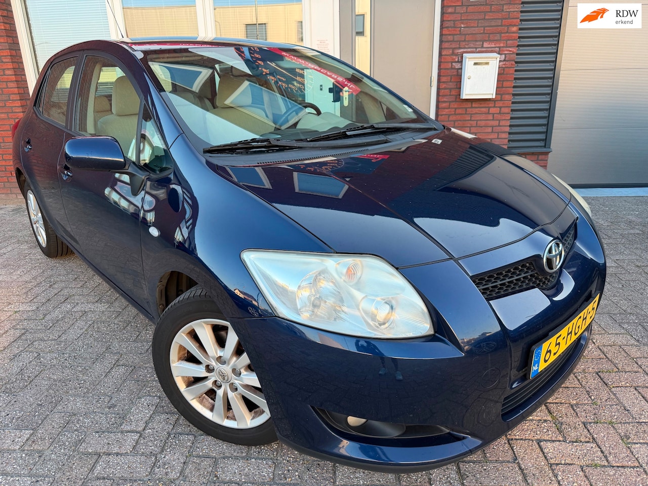Toyota Auris - 1.6-16V Luna Business / Navi / Clima / Keyless / 5DRS / NAP - AutoWereld.nl