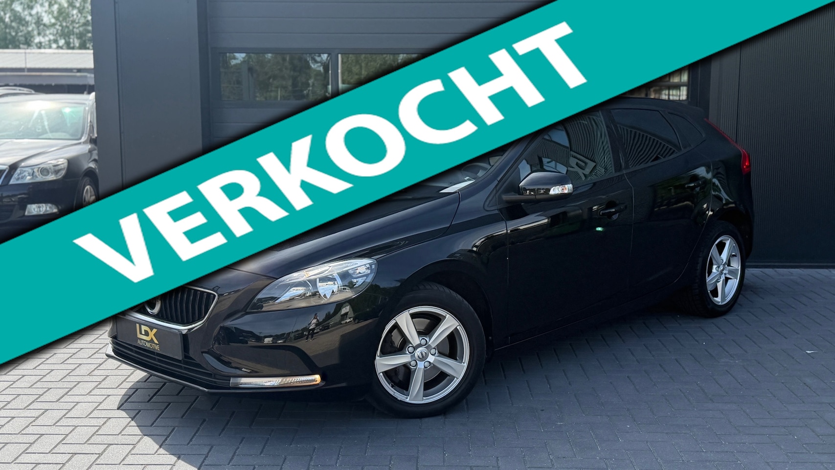Volvo V40 - 2.0 T2 R-Design +NW APK|Airco|PDC Achter - AutoWereld.nl