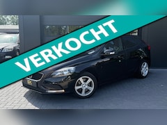Volvo V40 - 2.0 T2 R-Design +NW APK|Airco|PDC Achter