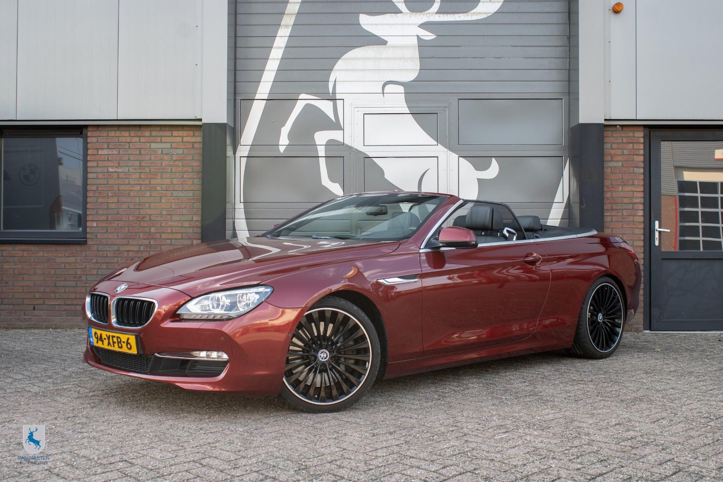 BMW 6-serie Cabrio - 650xi High Executive Vermilion Rood - AutoWereld.nl