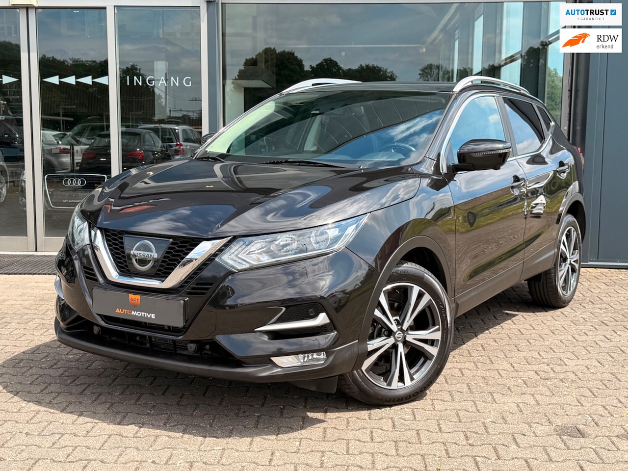 Nissan Qashqai - 1.2 Tekna / Automaat / 360 CAM - AutoWereld.nl