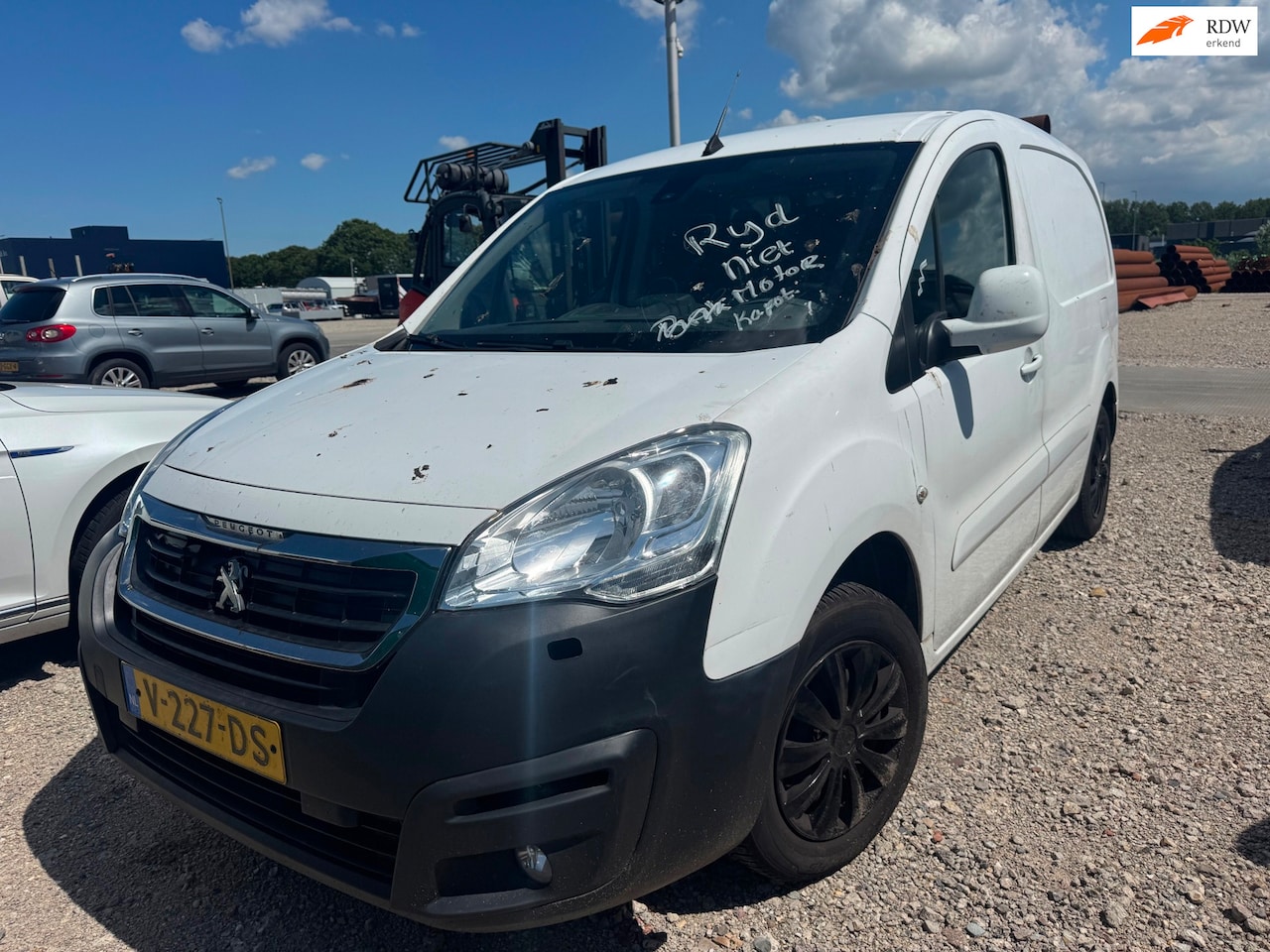 Peugeot Partner - 2017 * 120 1.6 BlueHDi 75 L1 Première * MOTOR PROBLEM - AutoWereld.nl