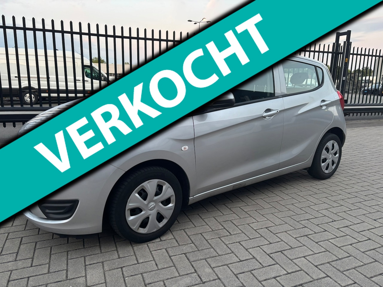 Opel Karl - 1.0 ecoFLEX 120 Jaar Edition Rijd als nieuw - AutoWereld.nl