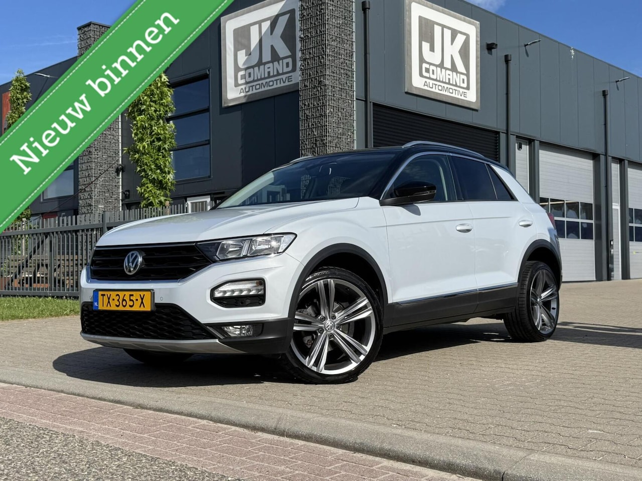 Volkswagen T-Roc - 1.0 TSI | CarPlay | Camera | 19" R-Line | Stoelverwarming - AutoWereld.nl