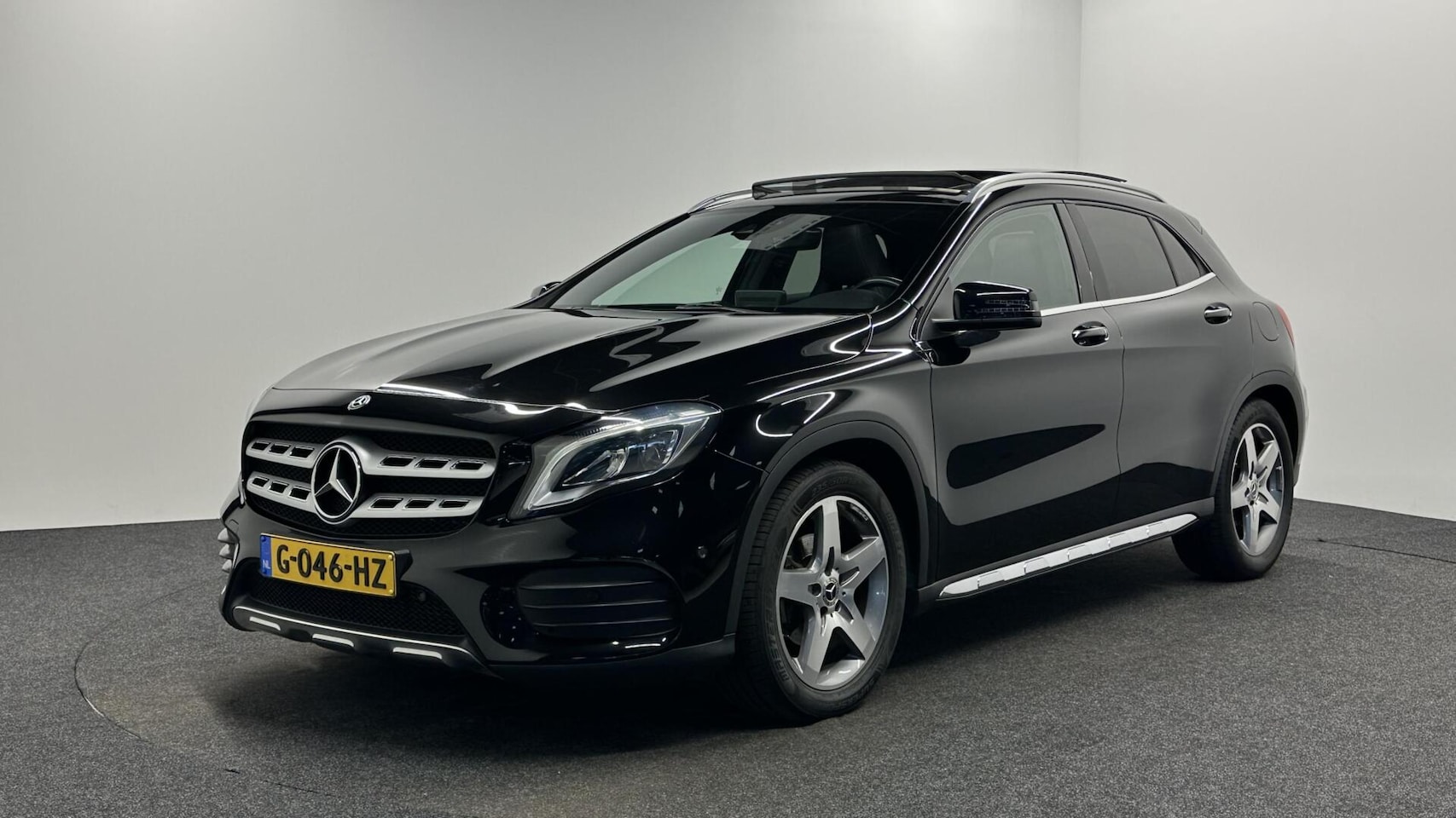 Mercedes-Benz GLA-Klasse - 180 Business Solution AMG Limited PANO CAMERA NAVI ECC CRUISE 40000 KM. - AutoWereld.nl