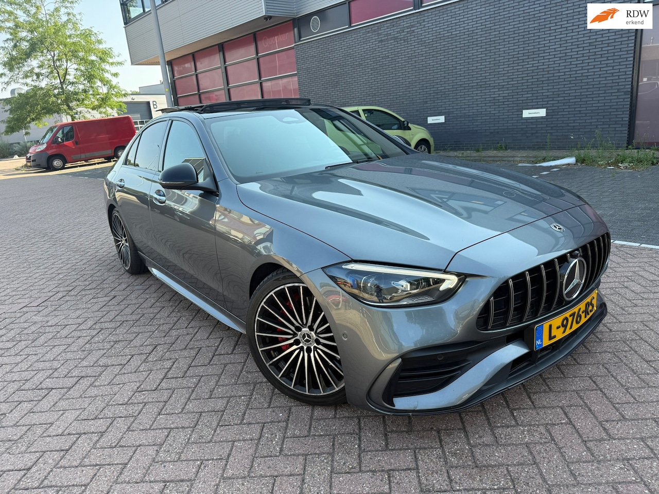 Mercedes-Benz C-klasse - 180 AMG Line Pano BTW Auto VOL VOL Optie NL Auto - AutoWereld.nl