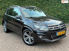 Volkswagen Tiguan - 2.0 TSI 4motion R-line | Pano | Trekhaak | Cruise | Stoelverwarming