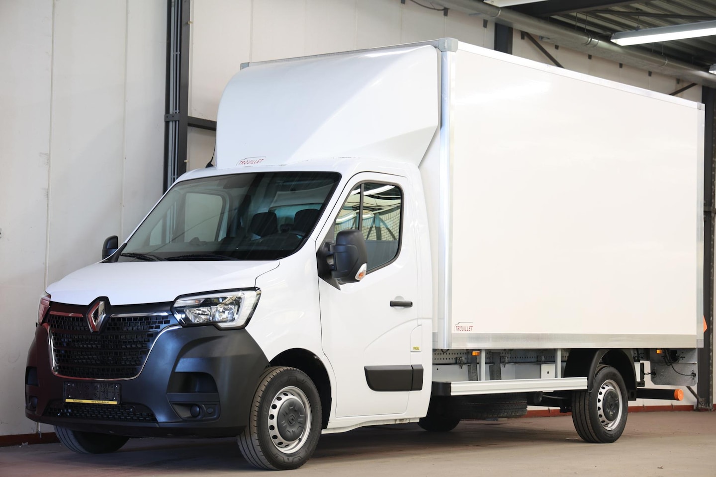 Renault Master - 2.3 dCi 145pk Bakwagen laadklep 1000 kg LAADVERMOG - AutoWereld.nl