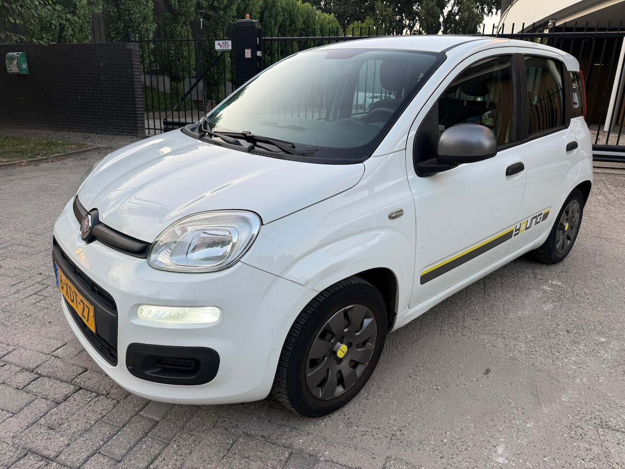 Fiat Panda - 0.9 TwinAir Young 0.9 TwinAir Young - AutoWereld.nl