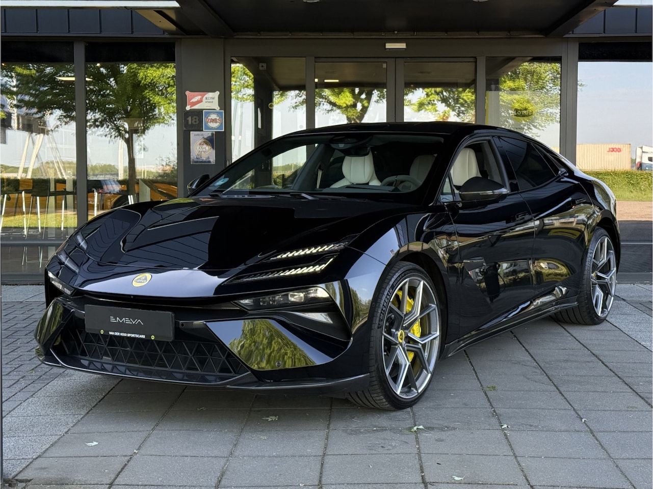 Lotus Emeya - R 102 kWh 900 PK Keramische remmen   4 Zitplaatsen  LM velgen  ALLE OPTIES - AutoWereld.nl