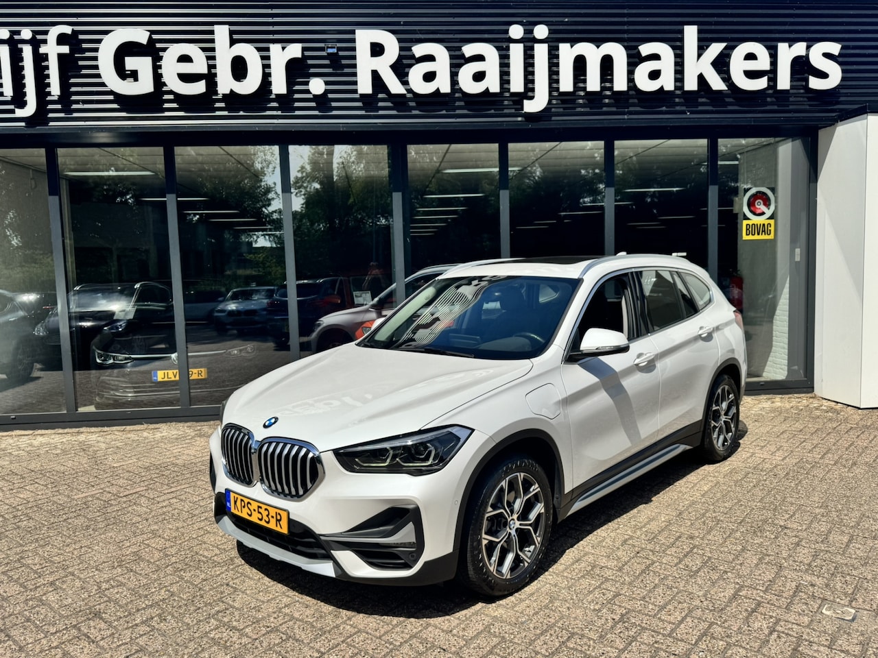 BMW X1 - xDrive25e High Executive X-Line*Panoramadak*Trekhaak*LED*90%SOH* - AutoWereld.nl