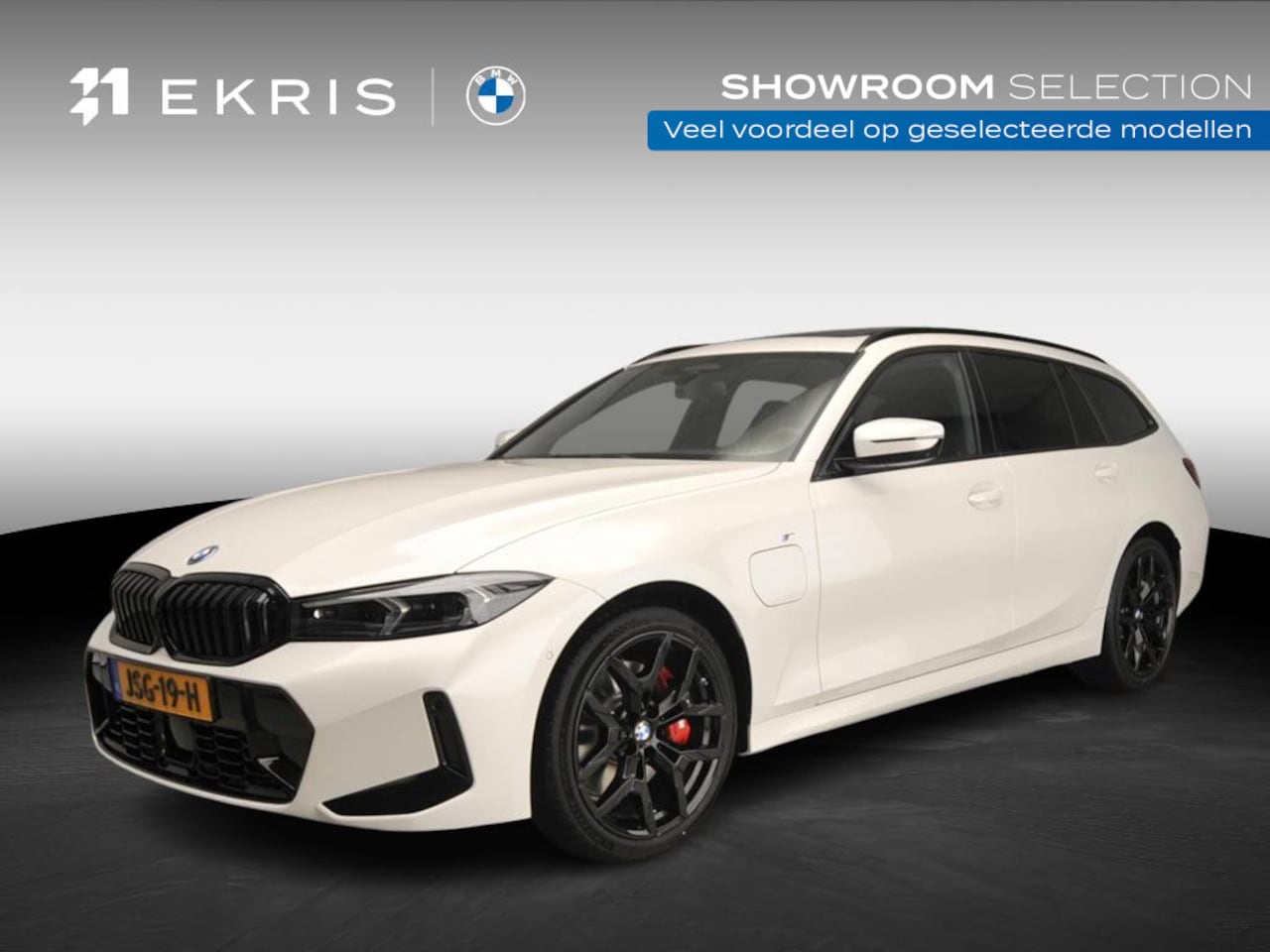 BMW 3-serie Touring - 330e | M-Sportpakket | LED | Leder | HUD | Active cruise | Panoramadak | Trekhaak | Keyles - AutoWereld.nl