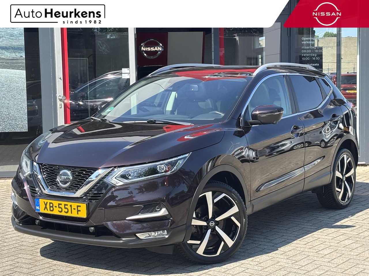Nissan Qashqai - DIG-T 115 MT Tekna | PANORAMADAK | RONDOM CAMERA | STOELVERWARMING | LED KOPLAMPEN | - AutoWereld.nl