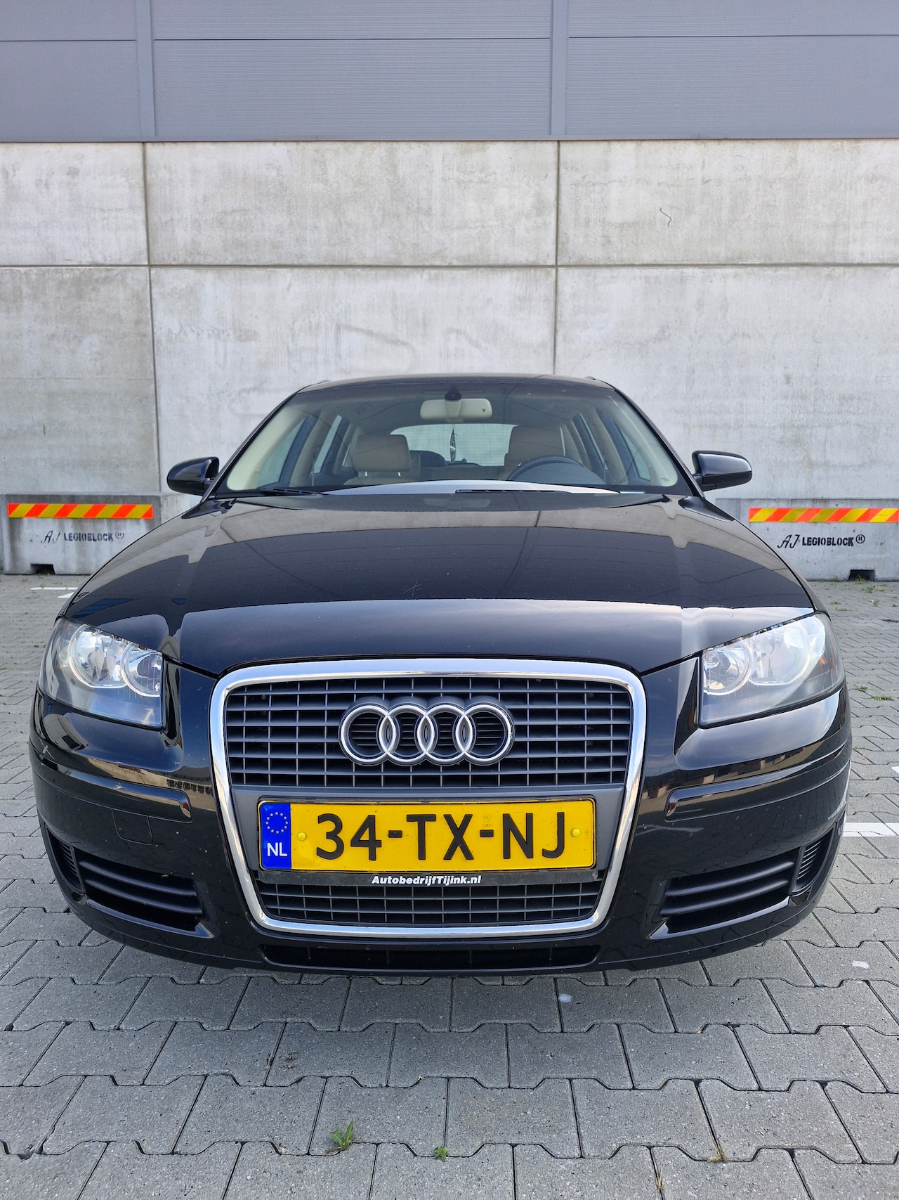 Audi A3 Sportback - 1.6 Ambiente - AutoWereld.nl