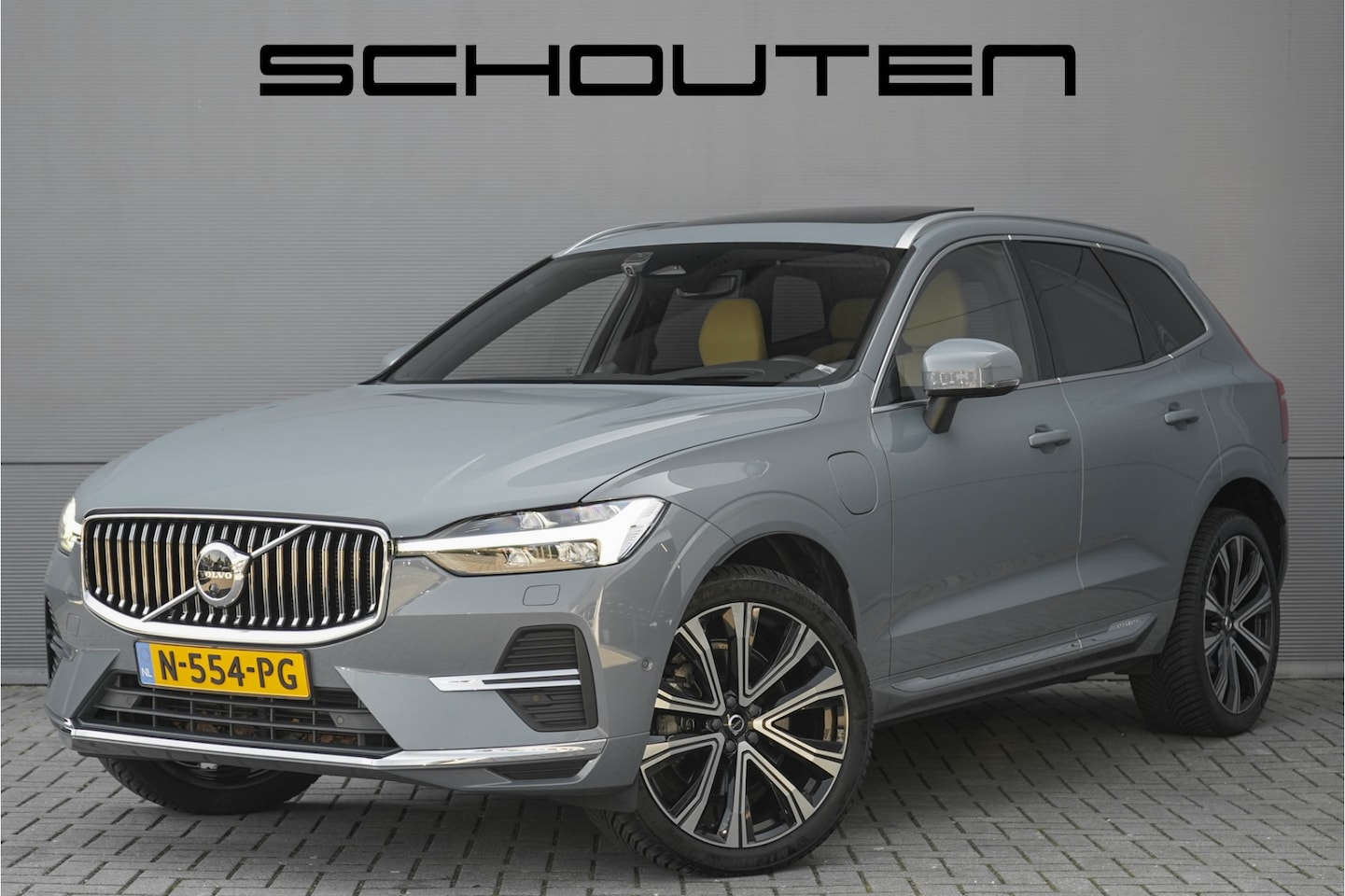 Volvo XC60 - 2.0 T6 Plug-in hybrid AWD Inscription Pano Bowers&Wilkins 21" - AutoWereld.nl