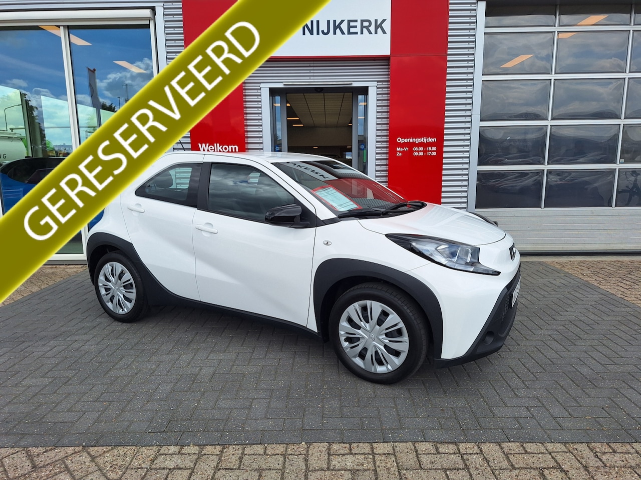 Toyota Aygo X - 1.0 VVT-i MT play 1.0 VVT-i MT Play - AutoWereld.nl