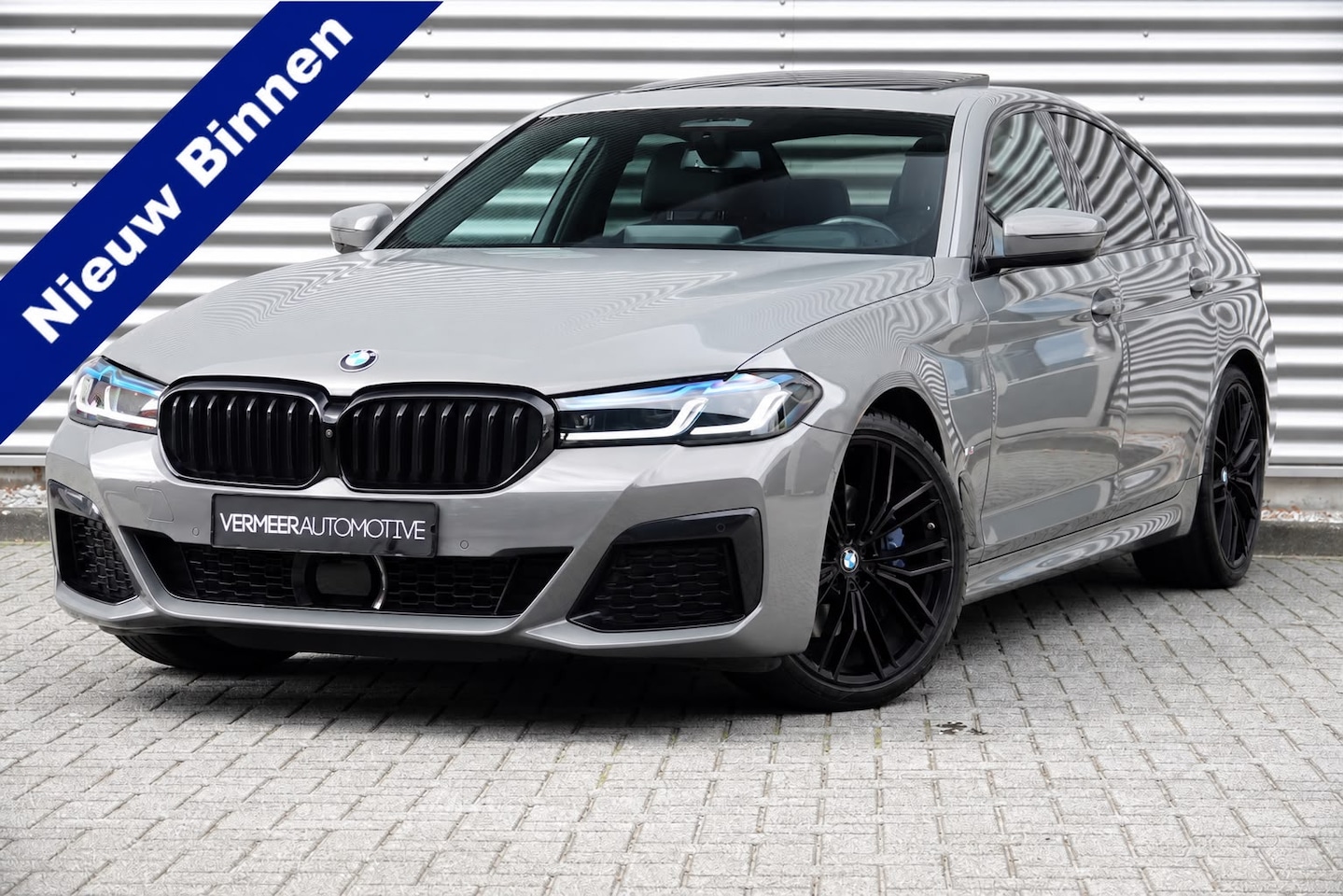 BMW 5-serie - 530i High Executive Edition M-Pakket | Schuifdak | Achterasbesturing | Ventilatie | Laser - AutoWereld.nl