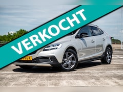 Volvo V40 Cross Country - 1.5 T3 Polar+ Luxury | Airco/Clima | Cruise Control | Achteruitrijcamera | Stoelverwarming
