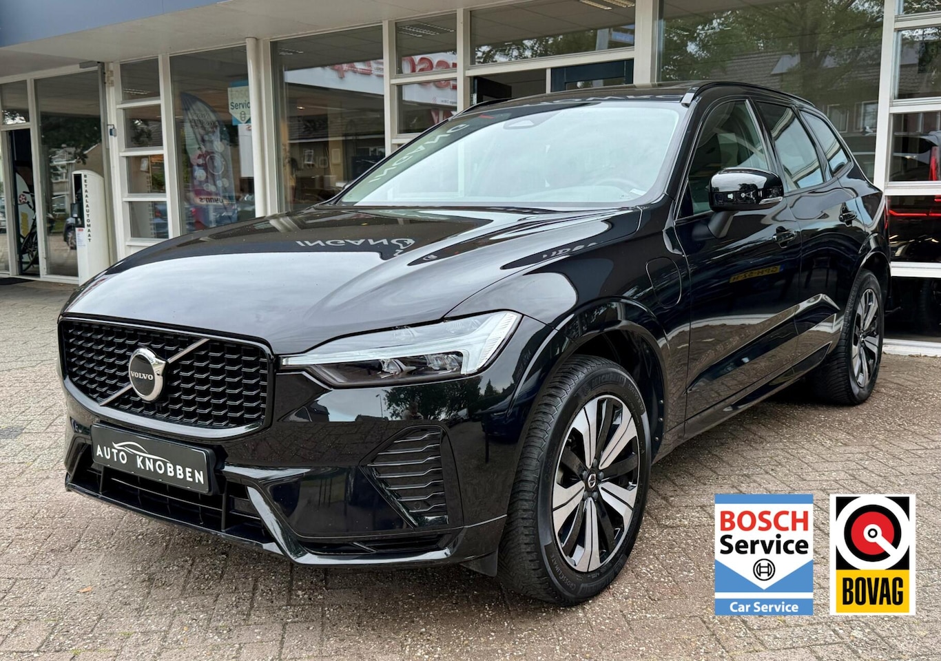 Volvo XC60 - 2.0 T6 Plug-in hybrid AWD Plus Dark 2.0 T6 Plug-in hybrid AWD Plus Dark, Leer, Pano.. - AutoWereld.nl