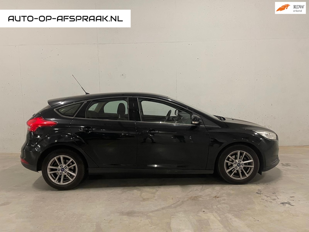Ford Focus - 1.0 Trend 5drs. Navi Airco - AutoWereld.nl