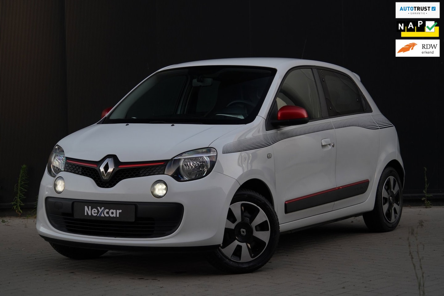 Renault Twingo - 1.0 SCe Collection|Carplay|Volledig onderhoud|Cruise control|NAP|Airco| - AutoWereld.nl