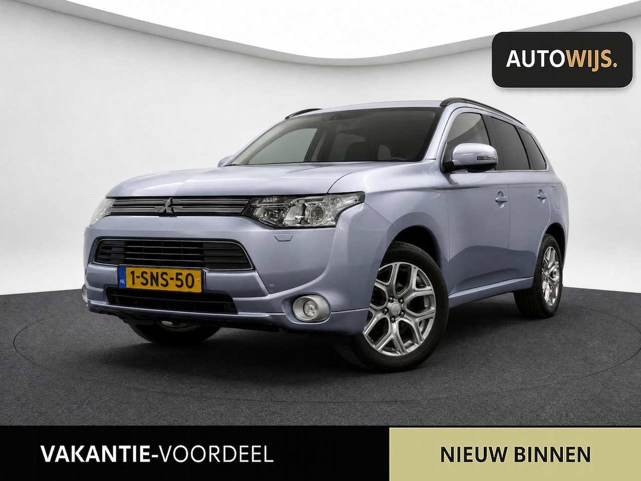 Mitsubishi Outlander - 2.0 PHEV Instyle+|PANO|LEDER|TREKHAAK|CAMERA|NL AUTO|GOED ONDERHOUDEN - AutoWereld.nl