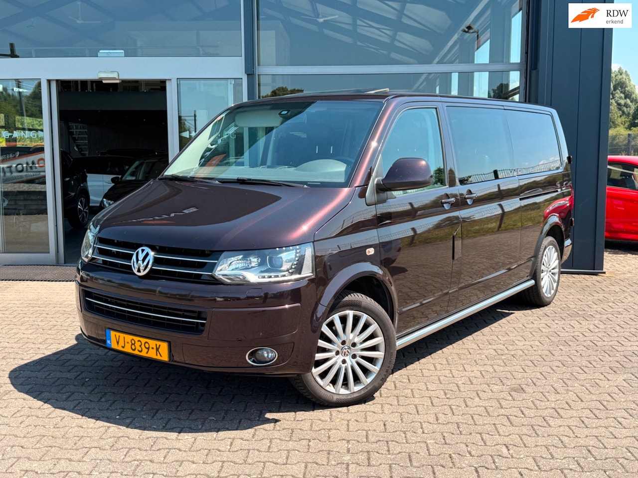 Volkswagen Transporter - 2.0 TDI L2H1 DC Highline PANO/DSG/XENON - AutoWereld.nl