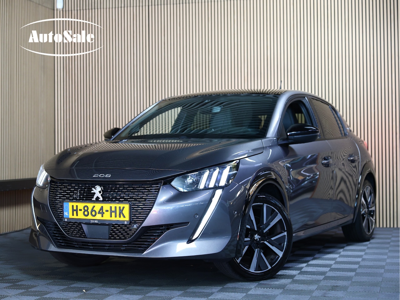 Peugeot 208 - 1.2 PureTech AVM AUTOMAAAT GT-Line PANO NAVI DRAADLS OPLADEN TOPSTAAT ! 2020 - AutoWereld.nl