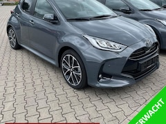 Toyota Yaris - Hybrid 115 Dynamic 1e Eigenaar | BTW | Fabrieks Garantie | Stoelverwarming | Camera | Navi