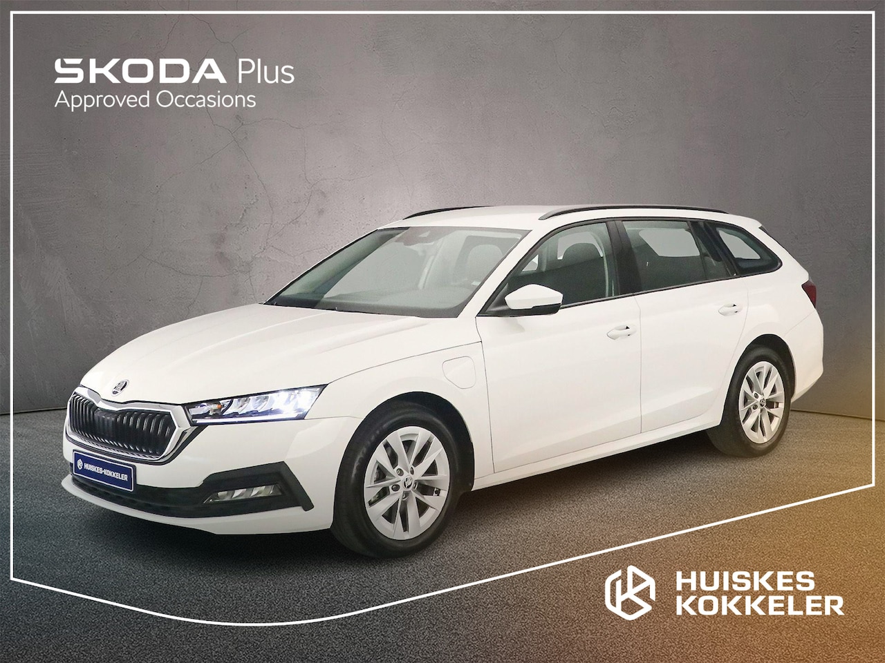 Skoda Octavia Combi - Business Edition 1.4 TSI eHybrid 204pk DSG Automaat Navigatie, Cruise control, Parkeersens - AutoWereld.nl