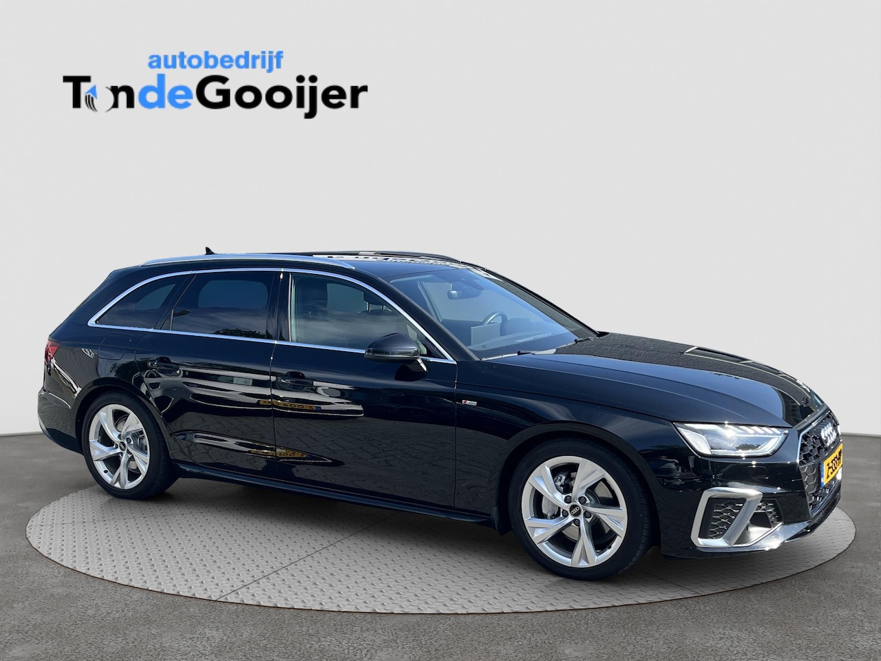 Audi A4 Avant - 40 TFSi S-Tronic Quattro S-line | NAV | EL. TREKHAAK | STANDKACHEL | - AutoWereld.nl