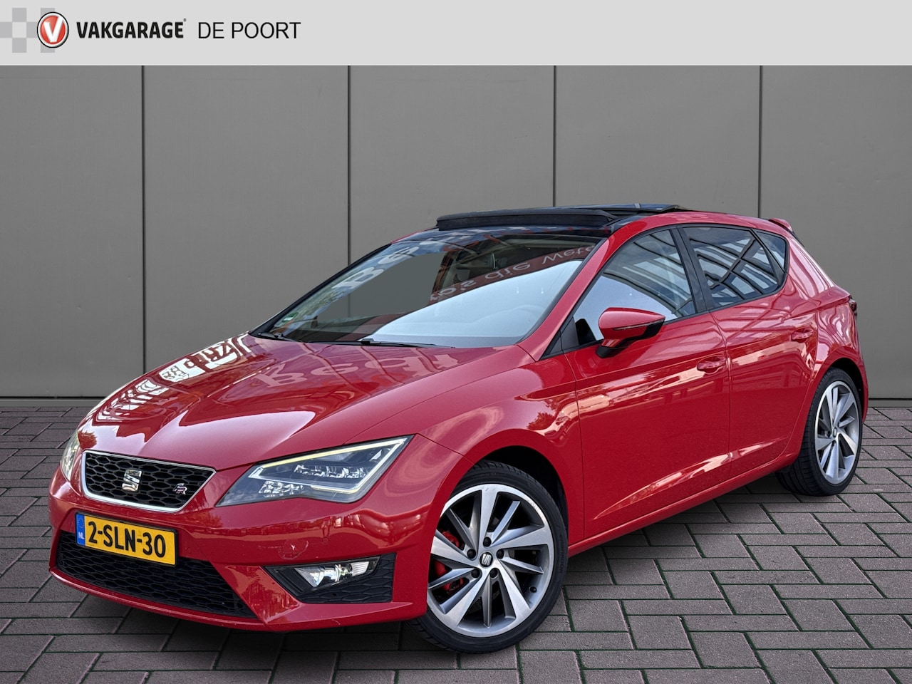 SEAT Leon - 1.4 TSI FR Business | NL-auto | Pano | Navi | Trekhaak | LED | Seat-Sound - AutoWereld.nl