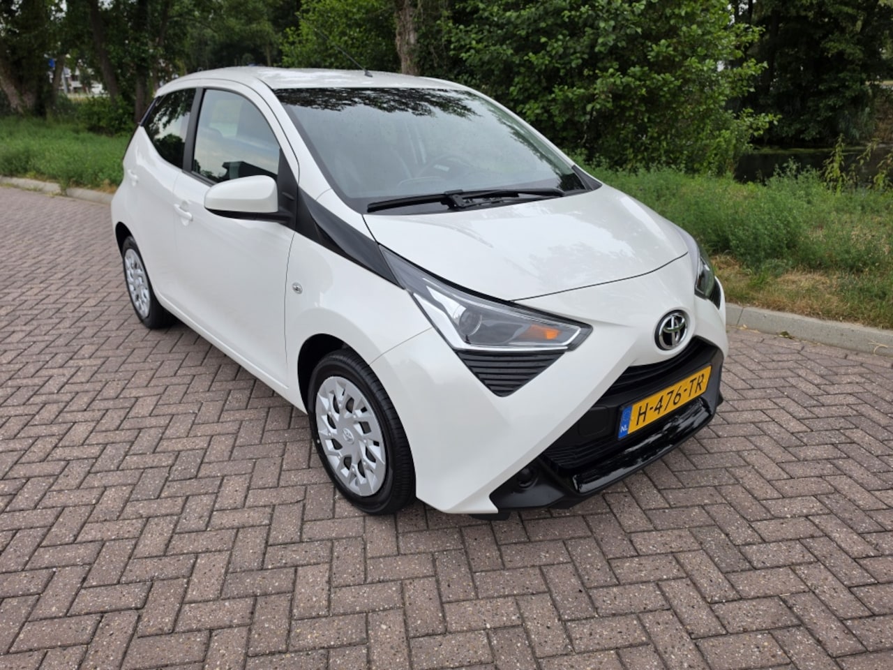 Toyota Aygo - 1.0 VVT-i x-play 1.0 VVT-i x-play ltd - AutoWereld.nl